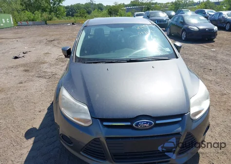 2014 Ford Focus Se z USA, uszkodzony, nr VIN 1FADP3F22EL424136
